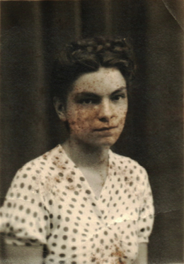 Marguerite. Photo d'identité sale. Août 1940