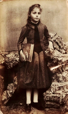 Noémie Beslais, qui aurait été une autre tante de Marguerite mais qui est morte à 15 ans de maladie.