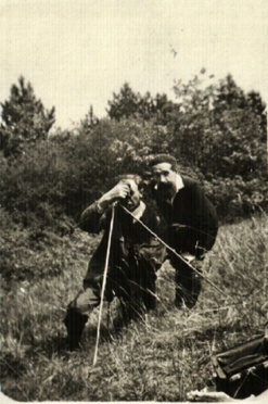 Au dos : "Excursion du Photo-Club auxerrois, 2 juin 1935"