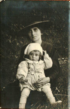 Henry-Louis et sa mère